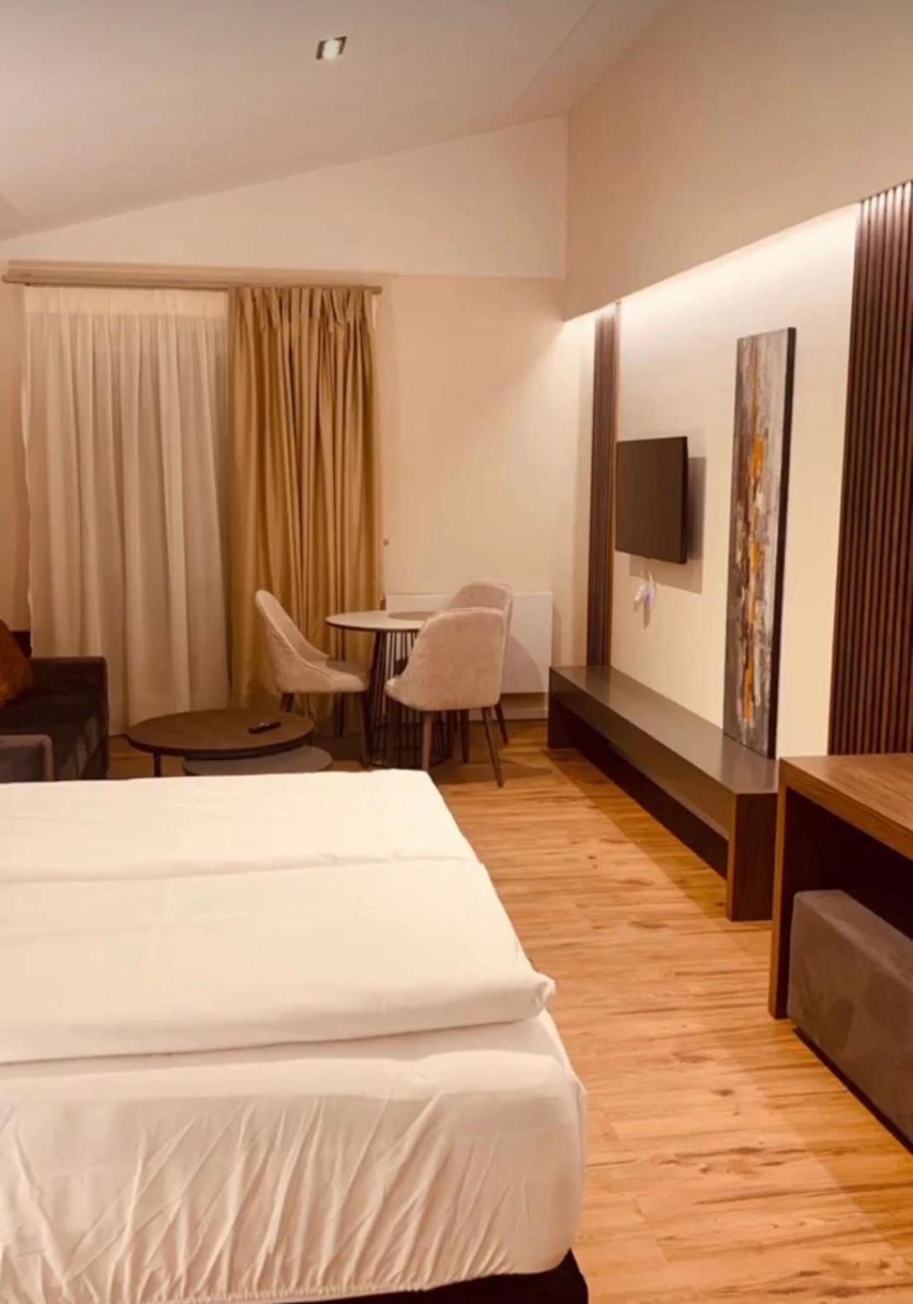 Akropolis Hotel Nürnberg Kültér fotó